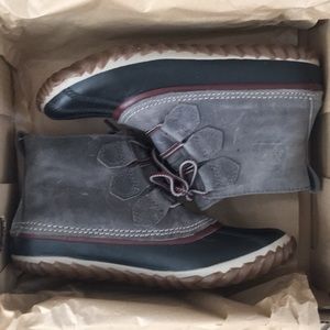 Sorel Out N About Gray Leather Waterproof Boots